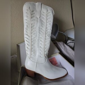 Women cowboy boots White Embroidered  18 Inches Tall